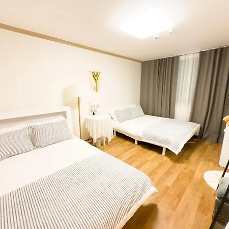 Stay Rock 樂 2 Room 3 Beds 3 Min From Ewha Univ Stn 首爾 外观 照片