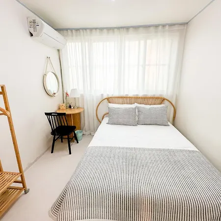 Stay Rock 樂 2 Room 3 Beds 3 Min From Ewha Univ Stn 首爾 外观 照片
