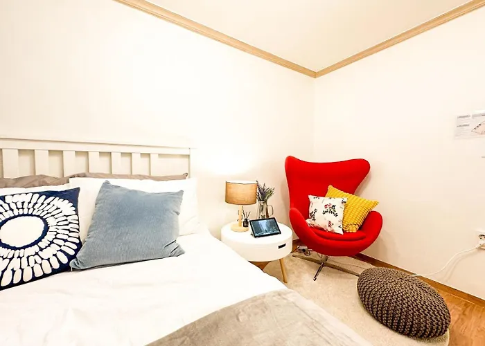 Stay Rock 樂 2 Room 3 Beds 3 Min From Ewha Univ Stn