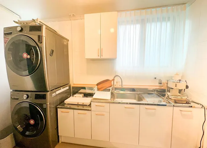 Stay Rock 樂 2 Room 3 Beds 3 Min From Ewha Univ Stn