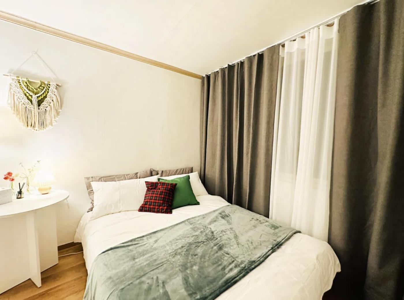 Rock 樂 2 3 Beds 3 Min From Ewha Univ Stn * Seoul